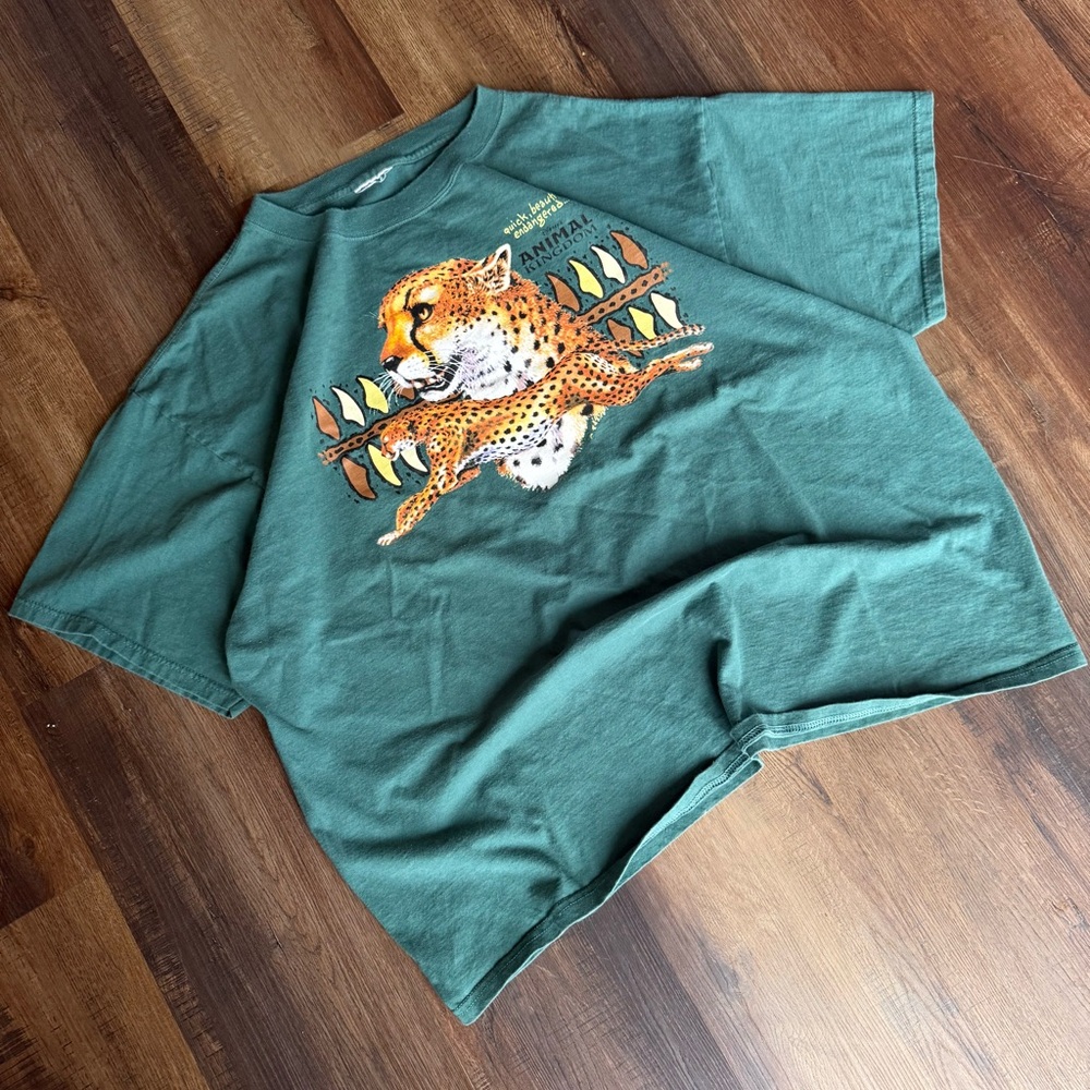 Disney Animal Kingdom Cheetah Graphic T Shirt Men's